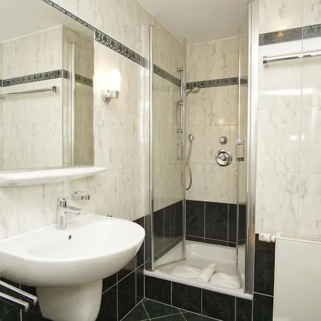 Meeresblickresidenzen Nr 11 Mit Sauna- Und Schwimmbadnutzung Im Ahoi Sellin Goehren (Ruegen)
